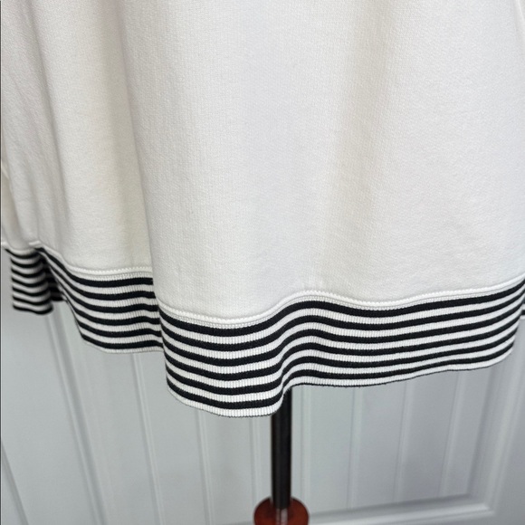 Lou & Grey White and Black Striped Hem Sweatshirt Sz Large - Picture 3 of 13